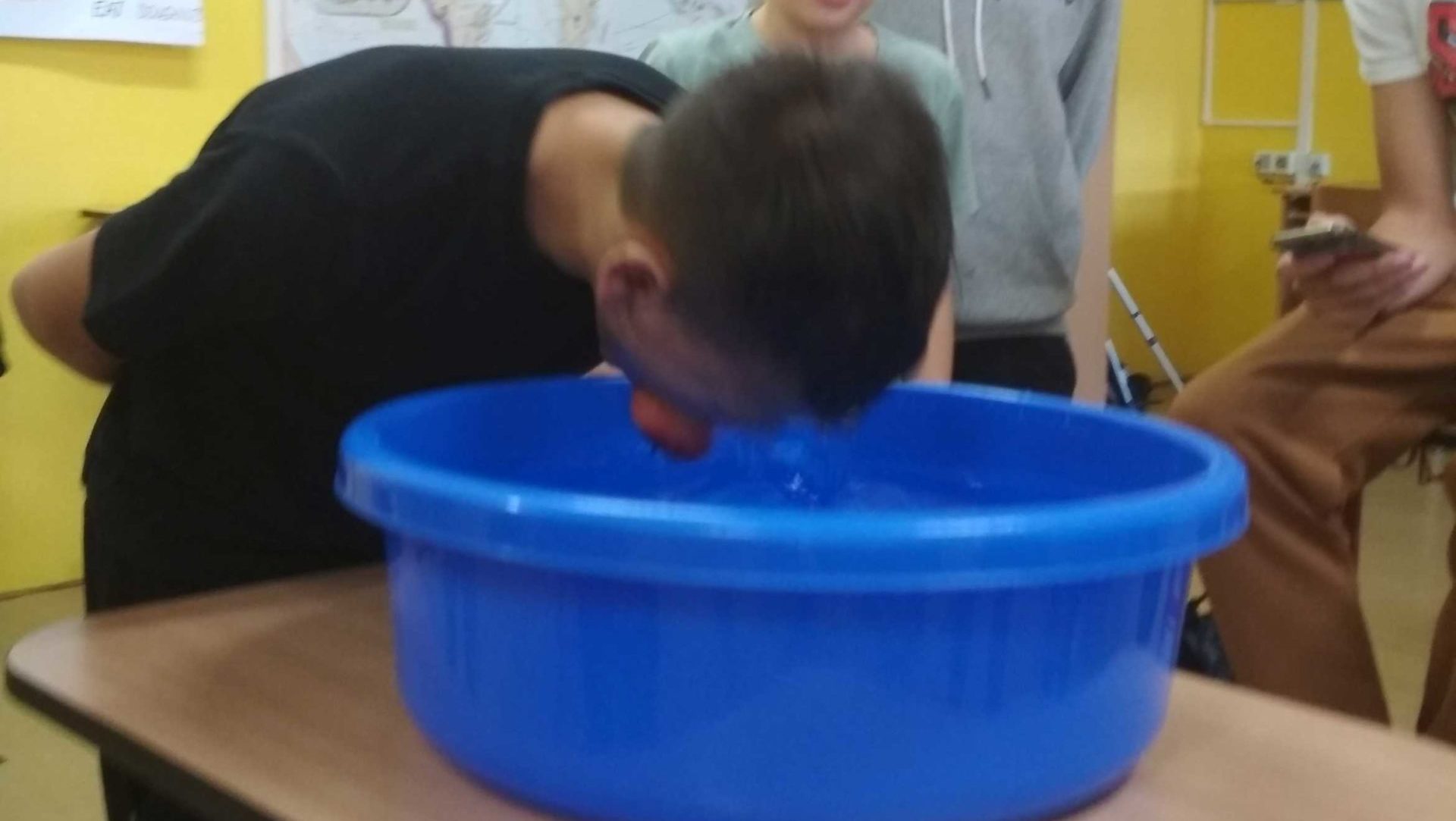 Apple bobbing
