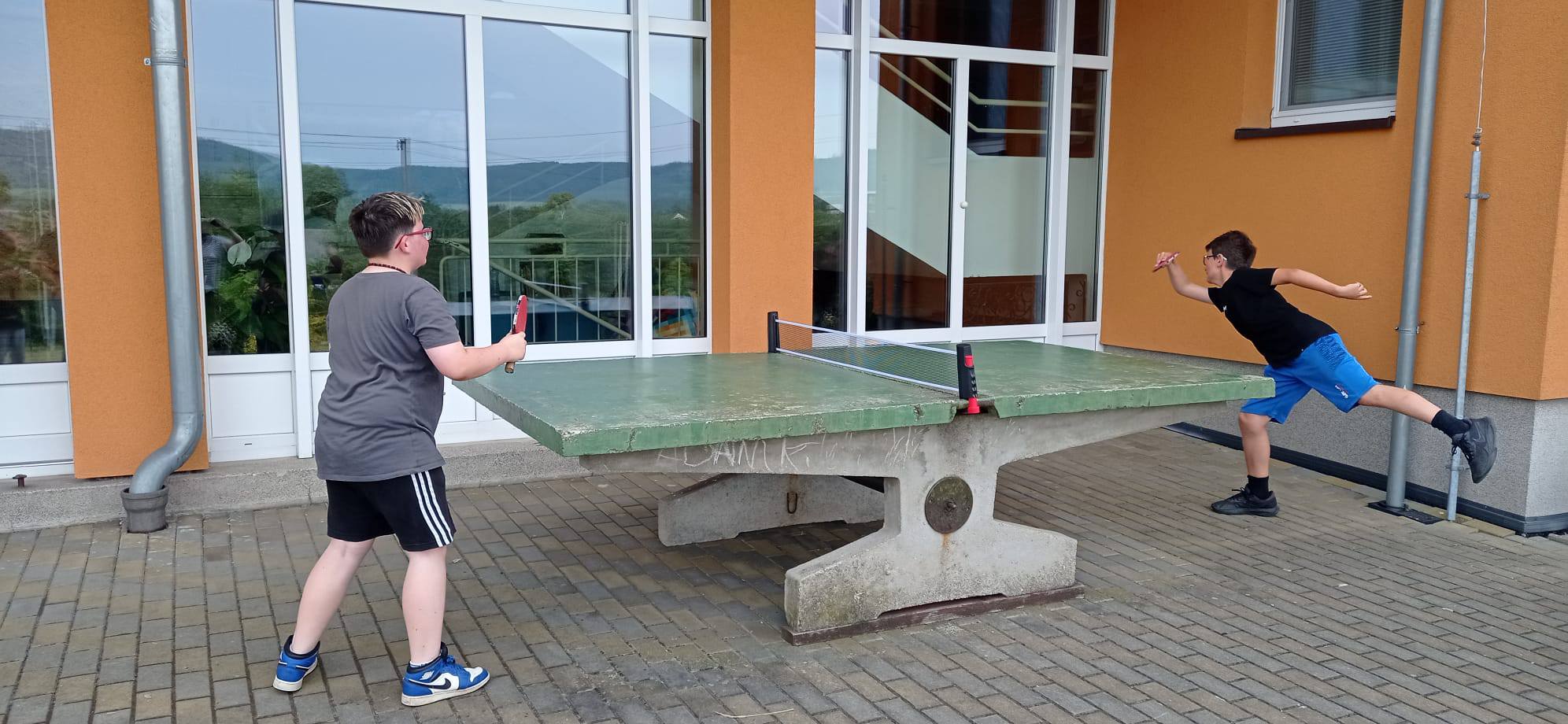 Den (v) pohybu – Stolní tenis